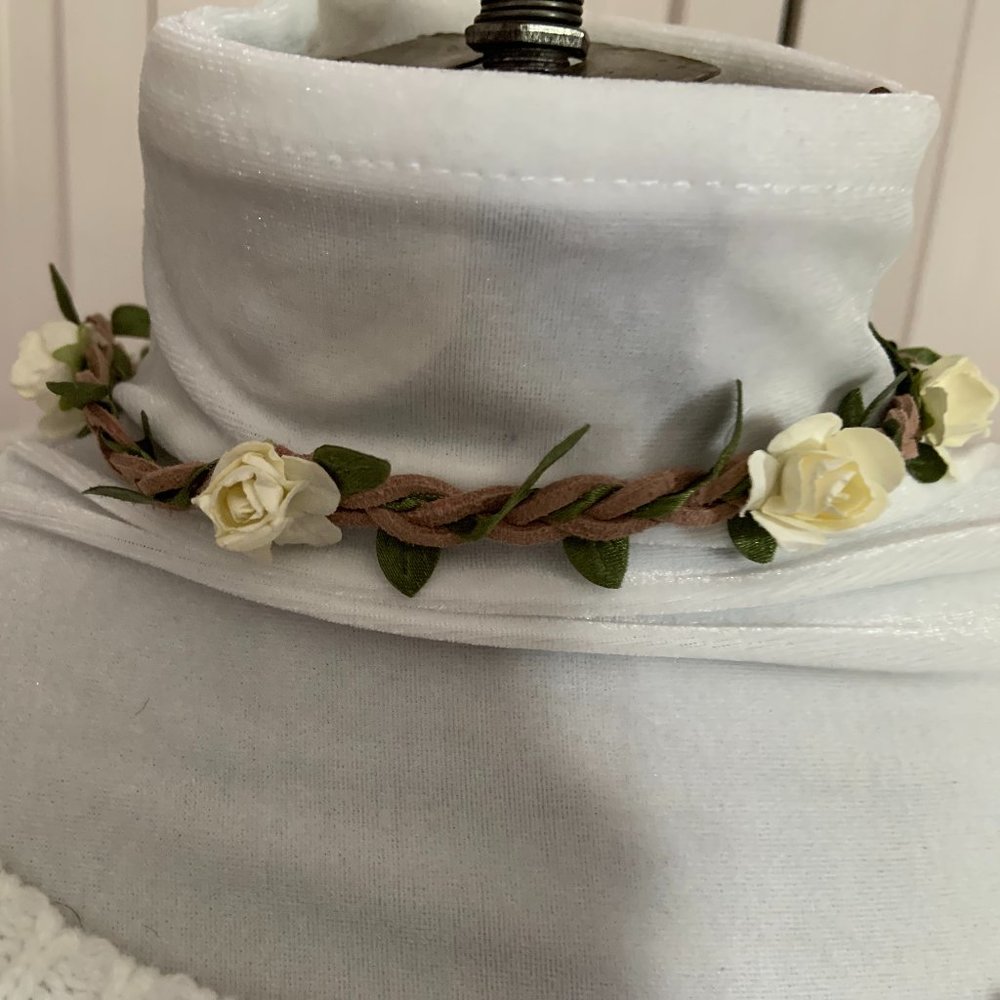 Claire's headband, white flowers/leather braid